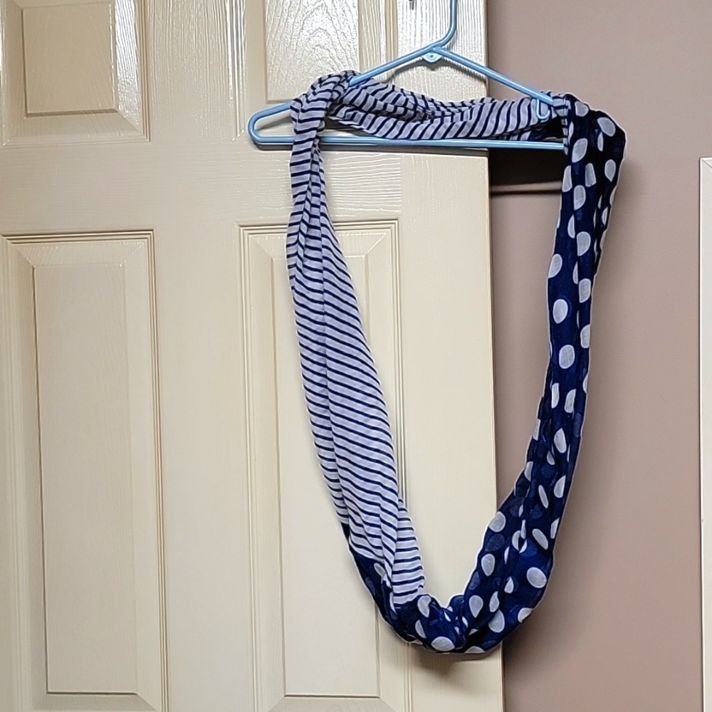 Set of 4 Infinity Scarces